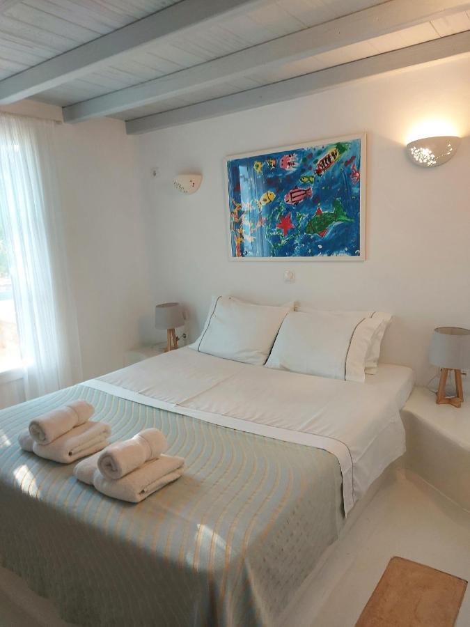 Simos Suites Elafonissos Bagian luar foto