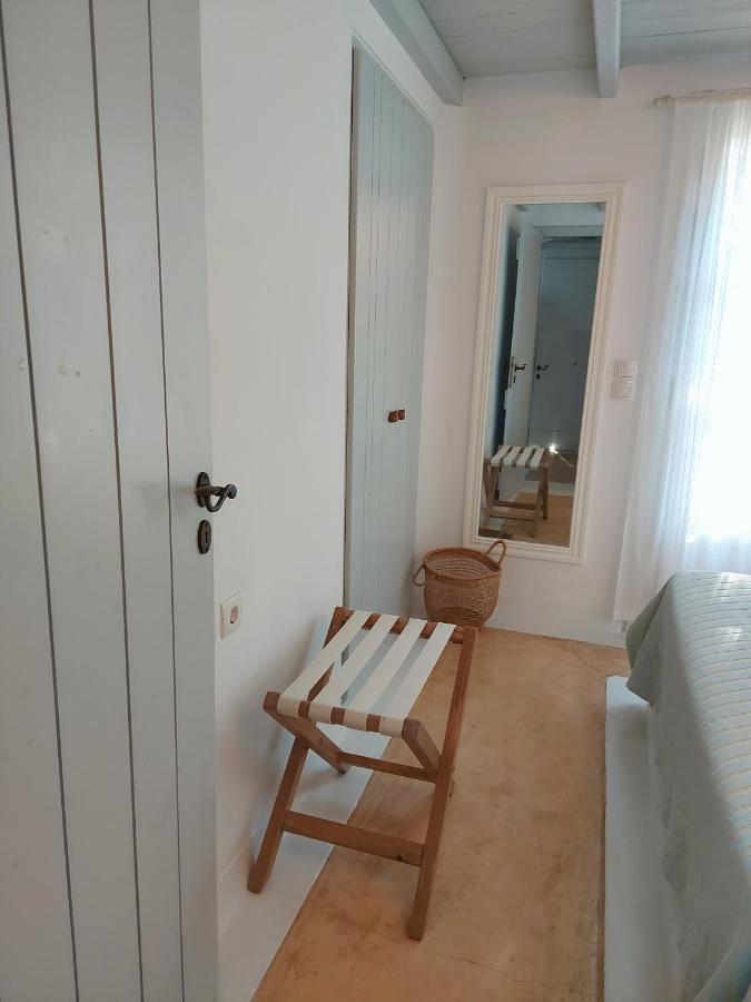 Simos Suites Elafonissos Bagian luar foto