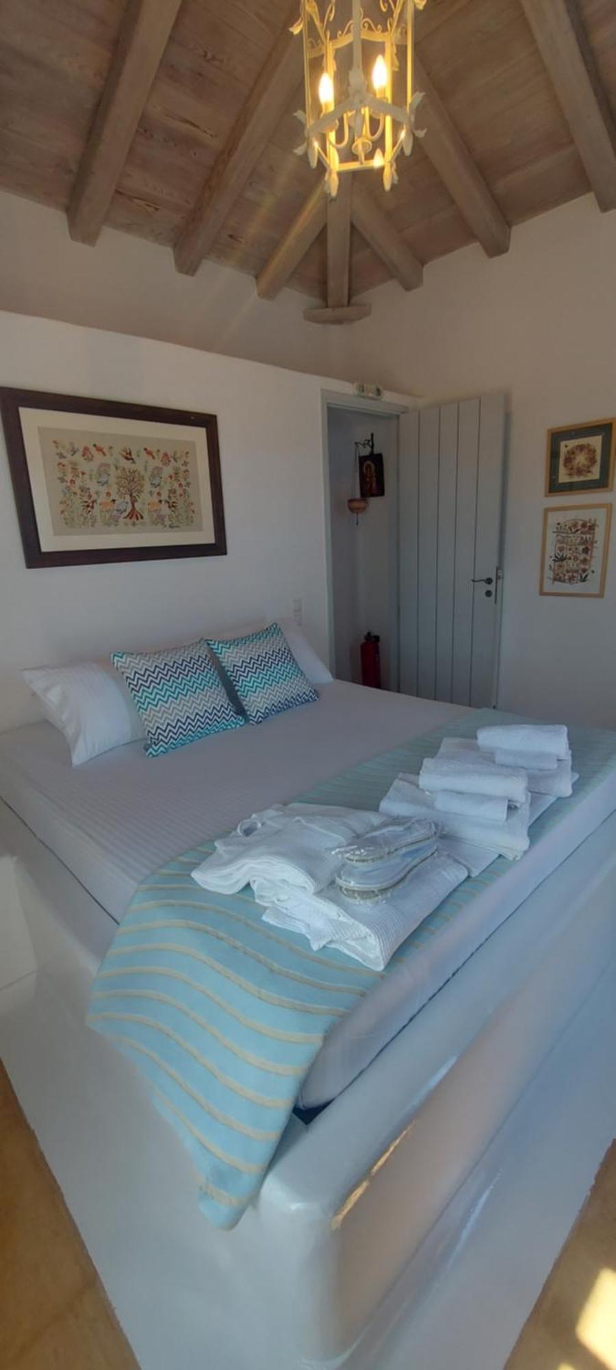 Simos Suites Elafonissos Bagian luar foto